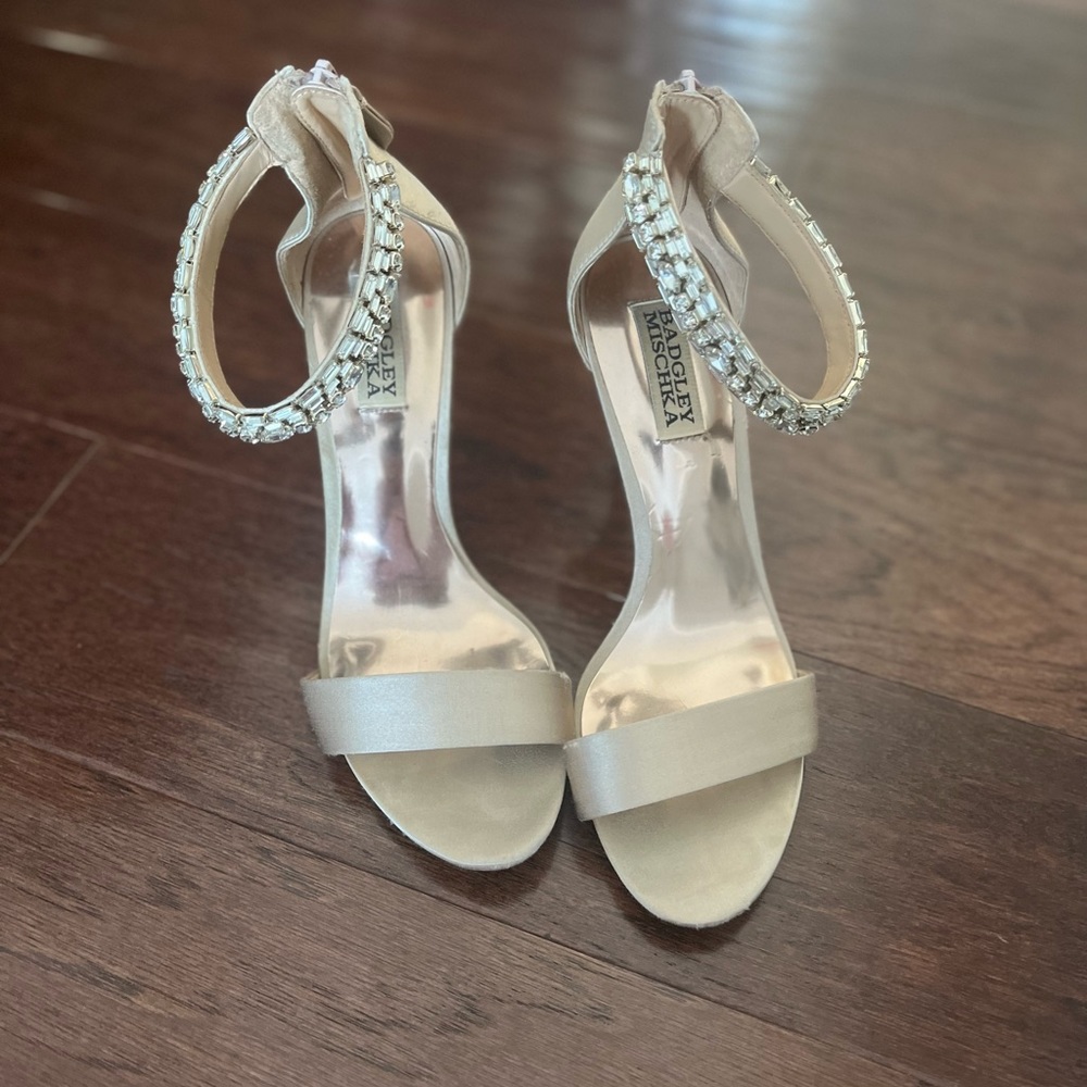 badgley mischka heels